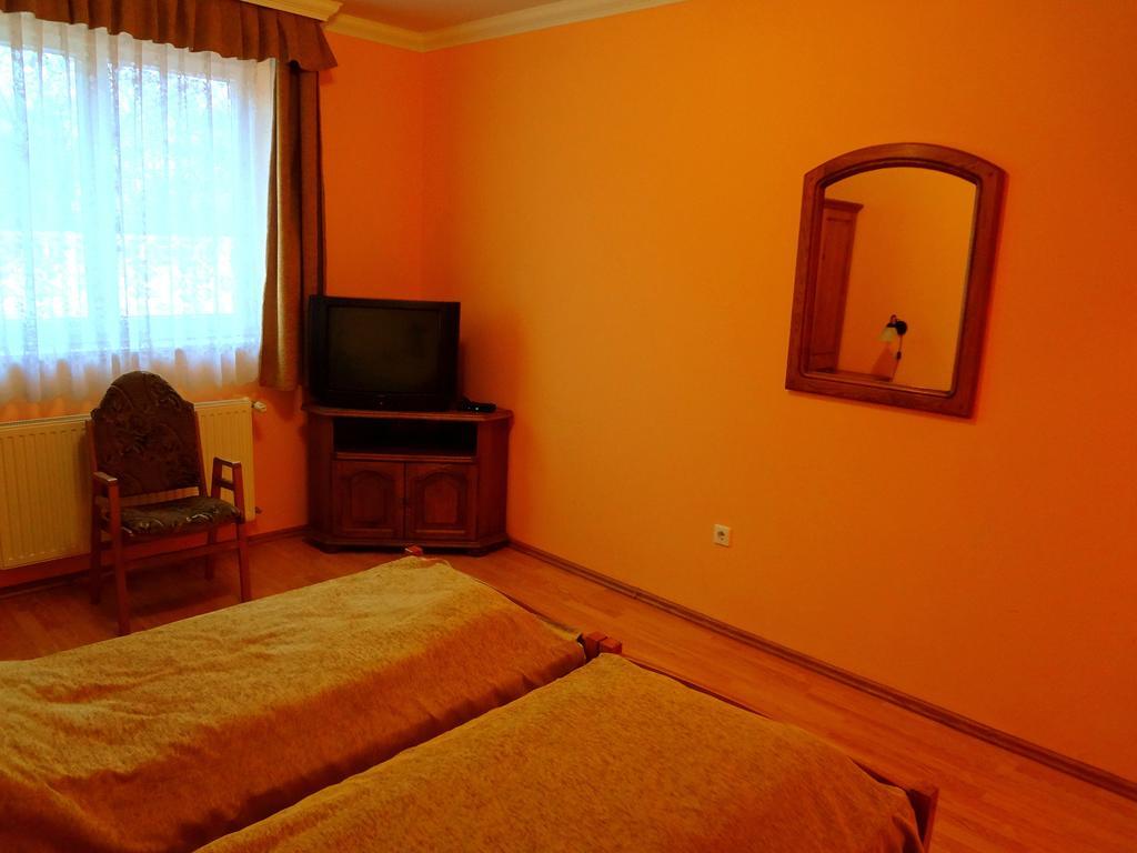 Horvath Vendeghaz Hotell Orosháza Exteriör bild